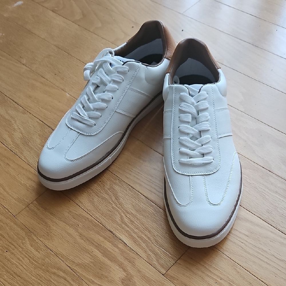 Steve Madden White and Tan Men's Sneakers